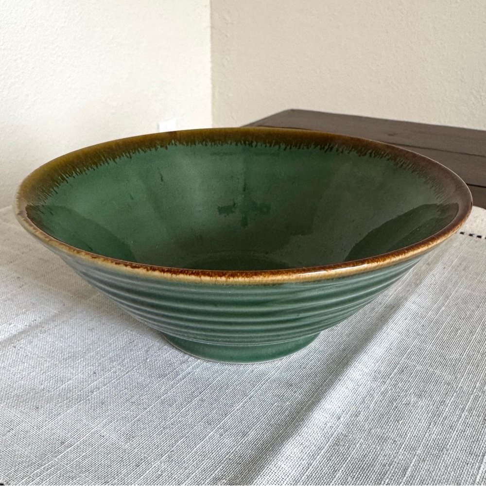 Handmade Ceramic Bowl. Green and Brown with Leaf Design / Glaze Shine. No Chips! - Picture 3 of 12